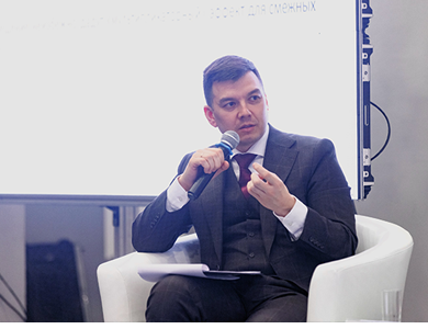 Михаил Юрин на VI Международном промышленном форуме «Ресурсы роста. Химия для жизни: государство и бизнес» рассказал о планах по развитию химических производств